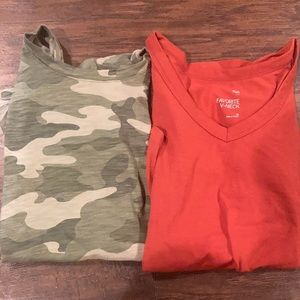 Bundle of xs women’s tee shirts